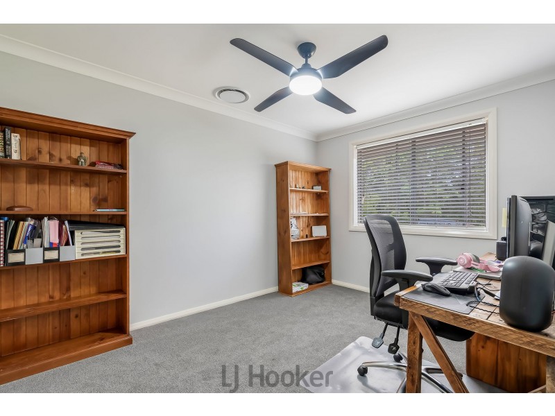 35 Jupiter Circuit, Cameron Park NSW 2285