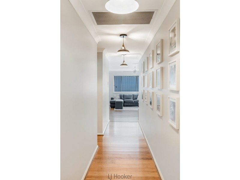 35 Jupiter Circuit, Cameron Park NSW 2285