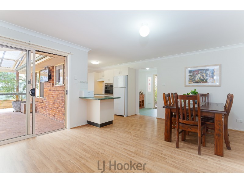 4 Lakeshore Close, Kilaben Bay NSW 2283