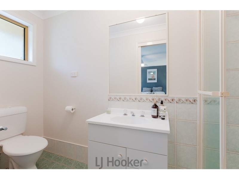 4 Lakeshore Close, Kilaben Bay NSW 2283