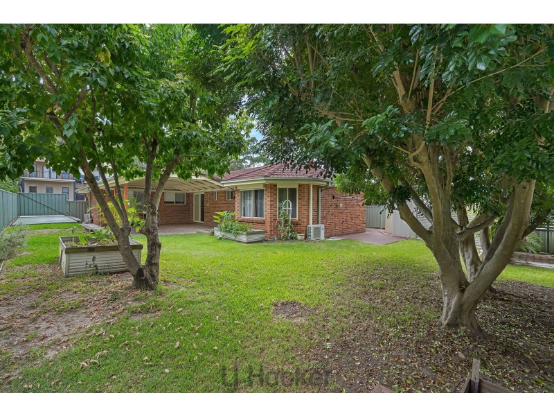 4 Lakeshore Close, Kilaben Bay NSW 2283