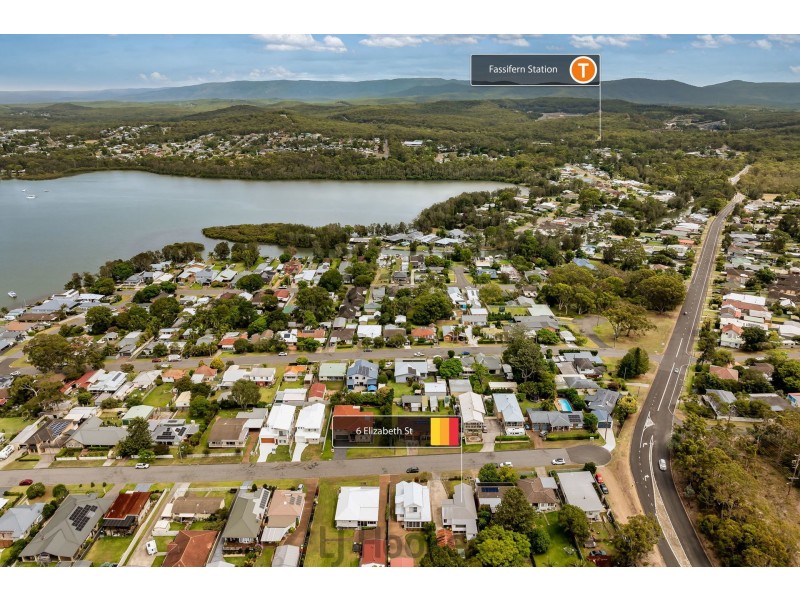 6 Elizabeth Street, Fennell Bay NSW 2283