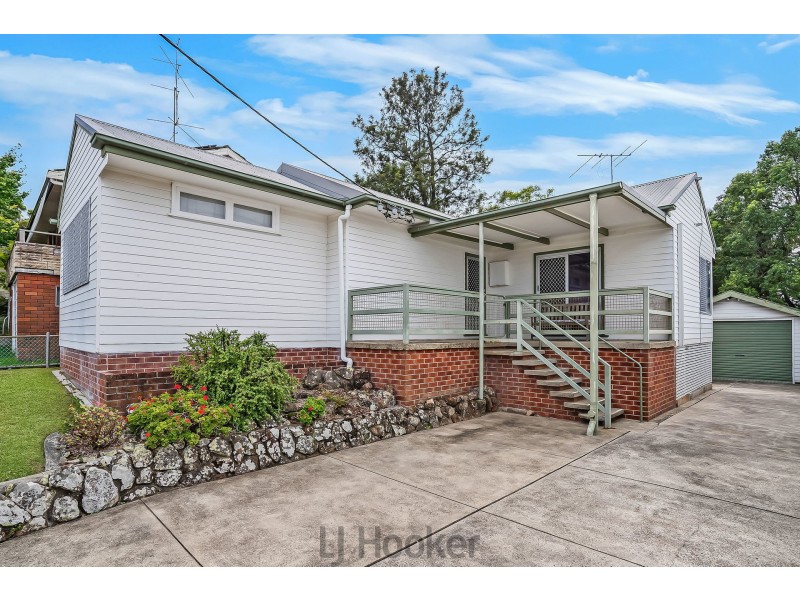 6 Elizabeth Street, Fennell Bay NSW 2283