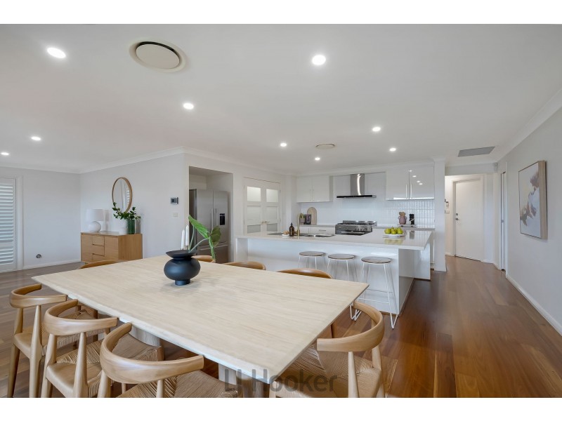 42 Ripon Way, Macquarie Hills NSW 2285