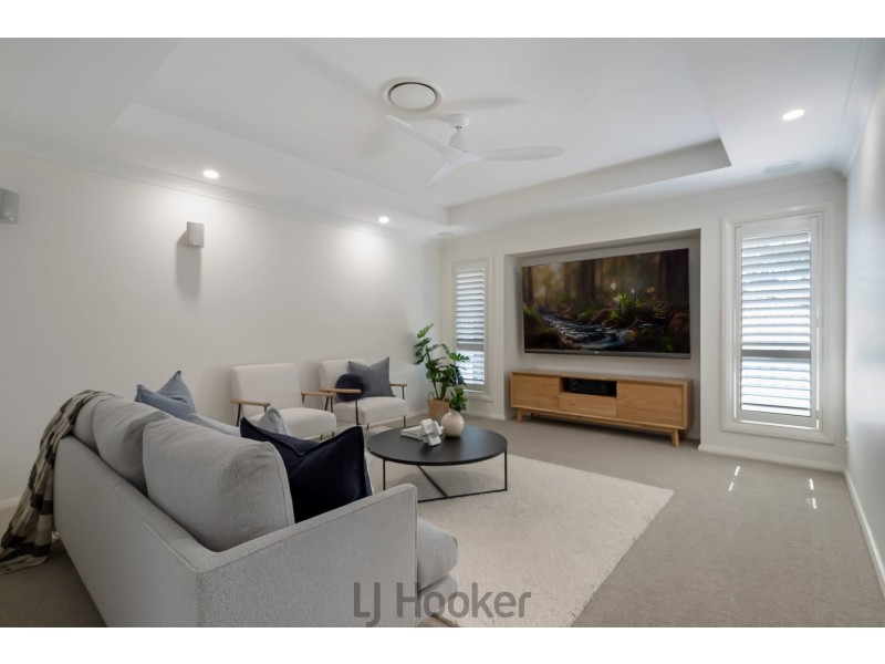 42 Ripon Way, Macquarie Hills NSW 2285