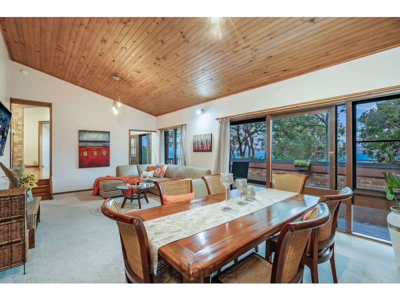 19 Skye Point Road, Coal Point NSW 2283