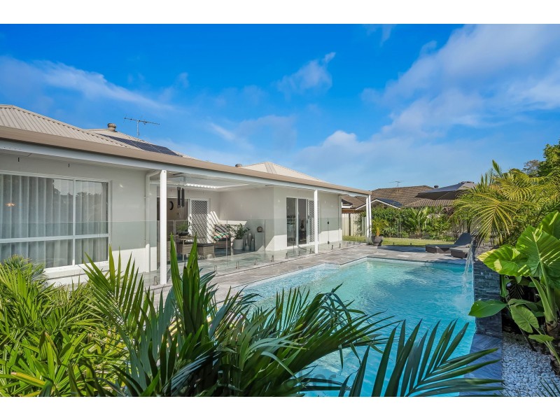 5 Bussorah Place, Cameron Park NSW 2285