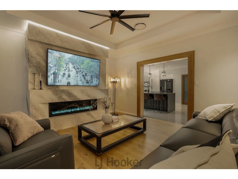 5 Bussorah Place, Cameron Park NSW 2285