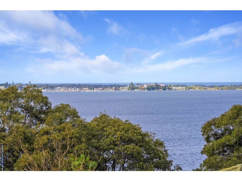 16 The Quarterdeck, Carey Bay NSW 2283