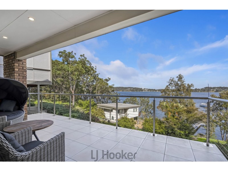 4 Sealand Road, Fishing Point NSW 2283
