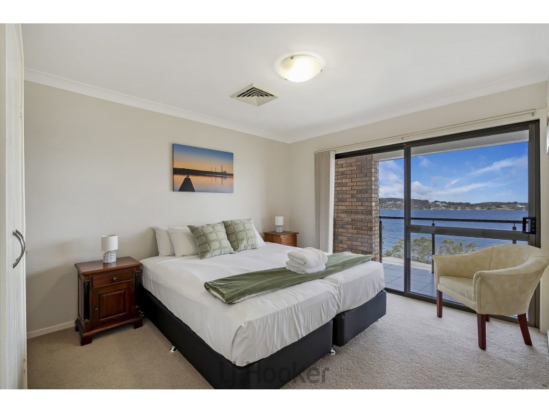 4 Sealand Road, Fishing Point NSW 2283