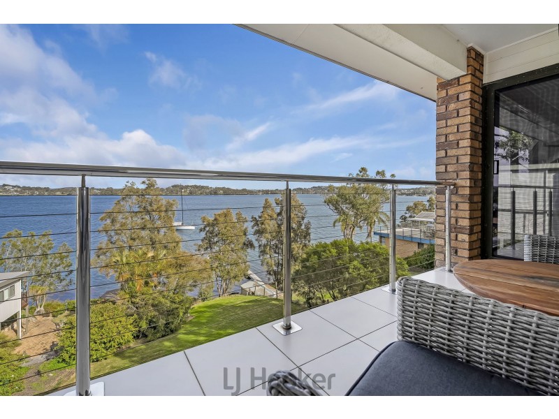 4 Sealand Road, Fishing Point NSW 2283