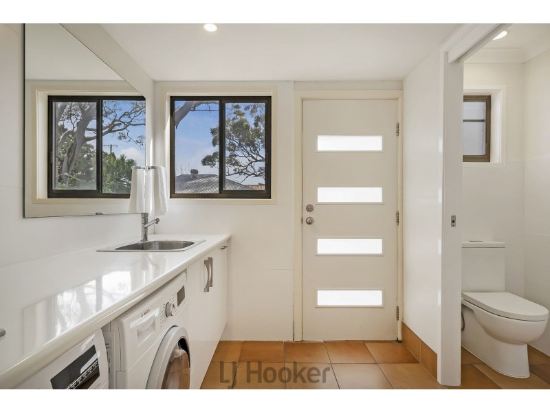 4 Sealand Road, Fishing Point NSW 2283