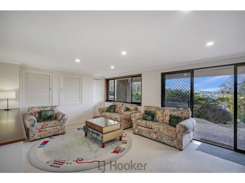 4 Sealand Road, Fishing Point NSW 2283