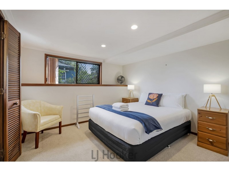 4 Sealand Road, Fishing Point NSW 2283