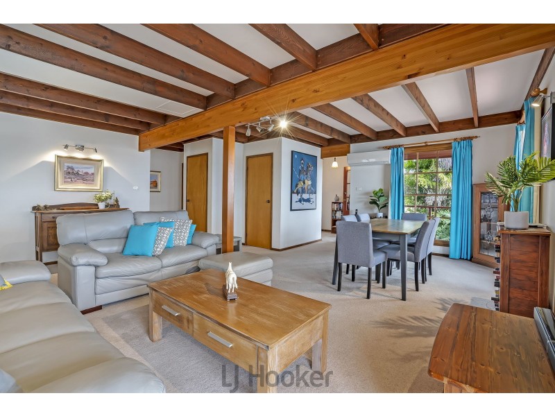 25 Sealand Road, Fishing Point NSW 2283