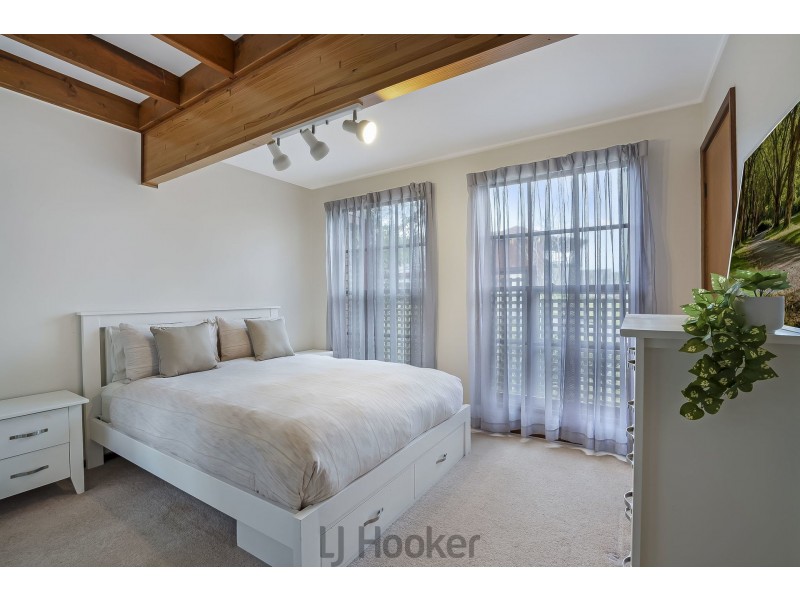 25 Sealand Road, Fishing Point NSW 2283