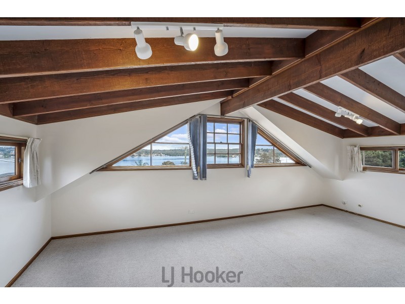 25 Sealand Road, Fishing Point NSW 2283