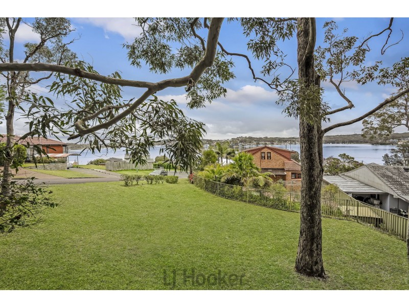 25 Sealand Road, Fishing Point NSW 2283