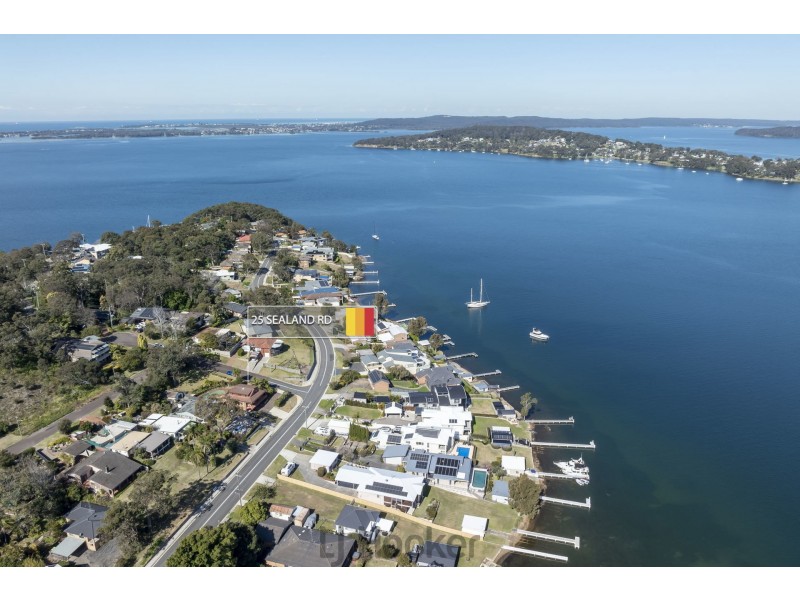25 Sealand Road, Fishing Point NSW 2283