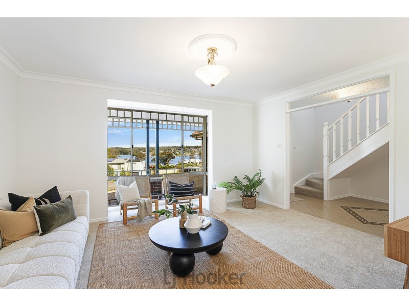 49 Alkrington Avenue, Fishing Point NSW 2283