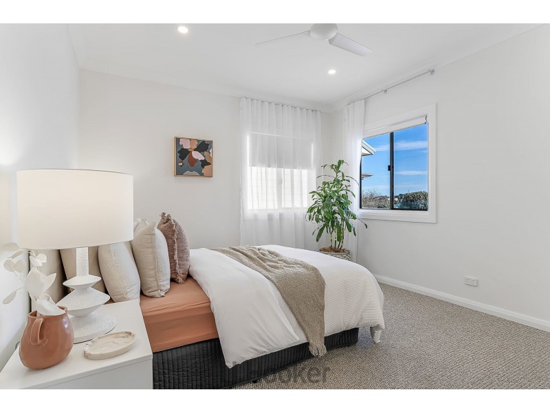 110 Sealand Road, Fishing Point NSW 2283
