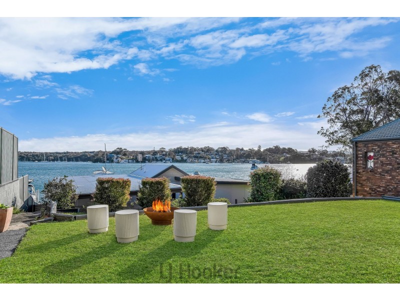 110 Sealand Road, Fishing Point NSW 2283