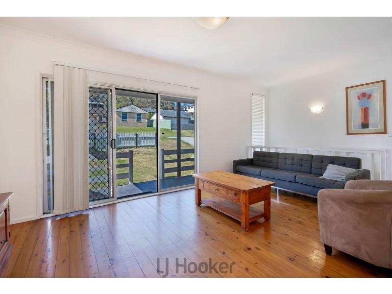 28 Carlisle Row, Fishing Point NSW 2283