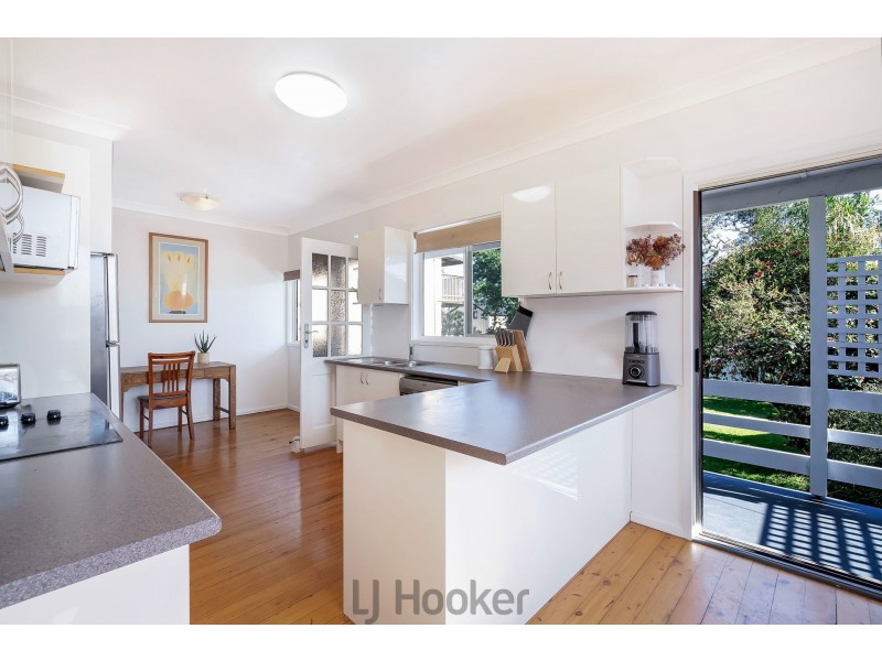 28 Carlisle Row, Fishing Point NSW 2283