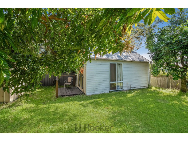 28 Carlisle Row, Fishing Point NSW 2283