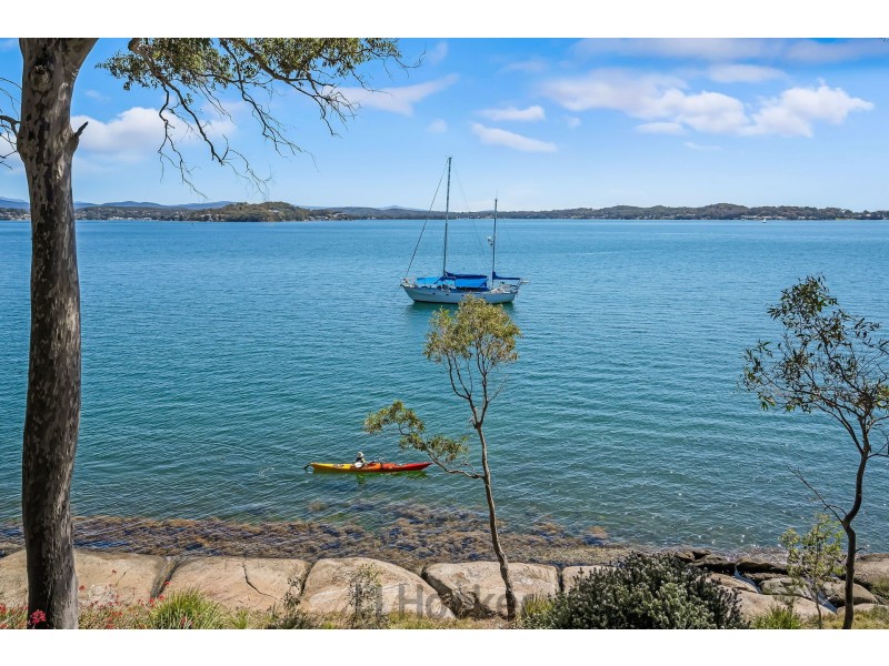 9 Watkins Road, Wangi Wangi NSW 2267