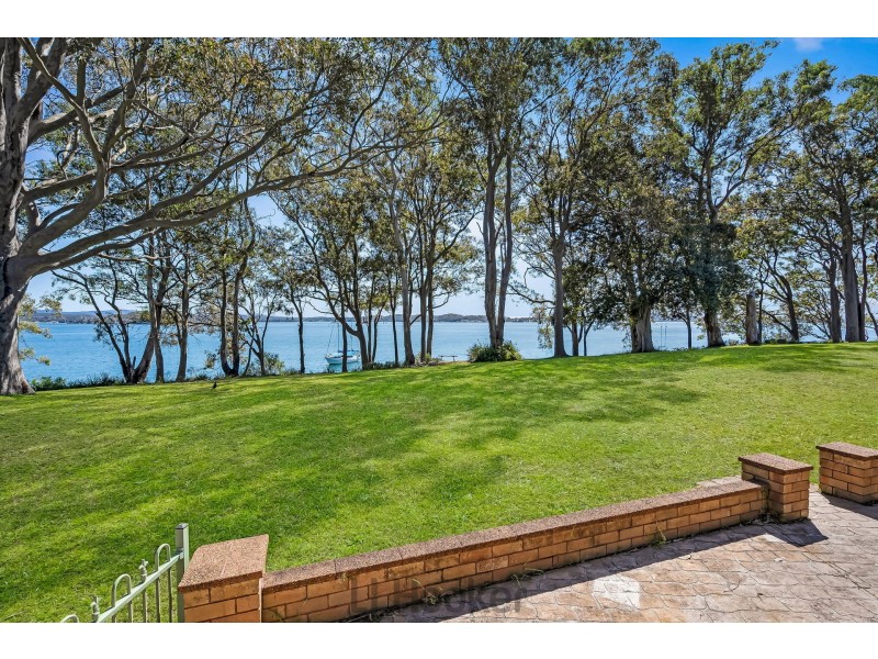 9 Watkins Road, Wangi Wangi NSW 2267
