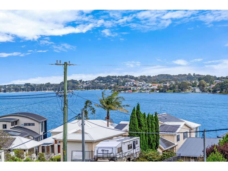 29 Sealand Road, Fishing Point NSW 2283