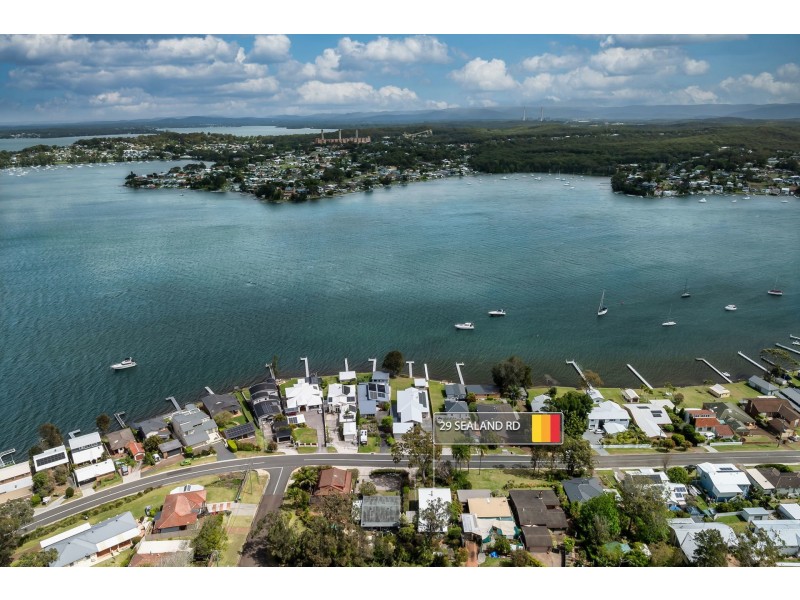 29 Sealand Road, Fishing Point NSW 2283