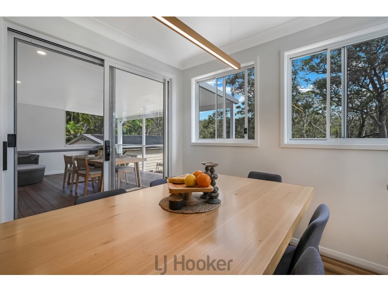 4 Fremantle Drive, Woodrising NSW 2284