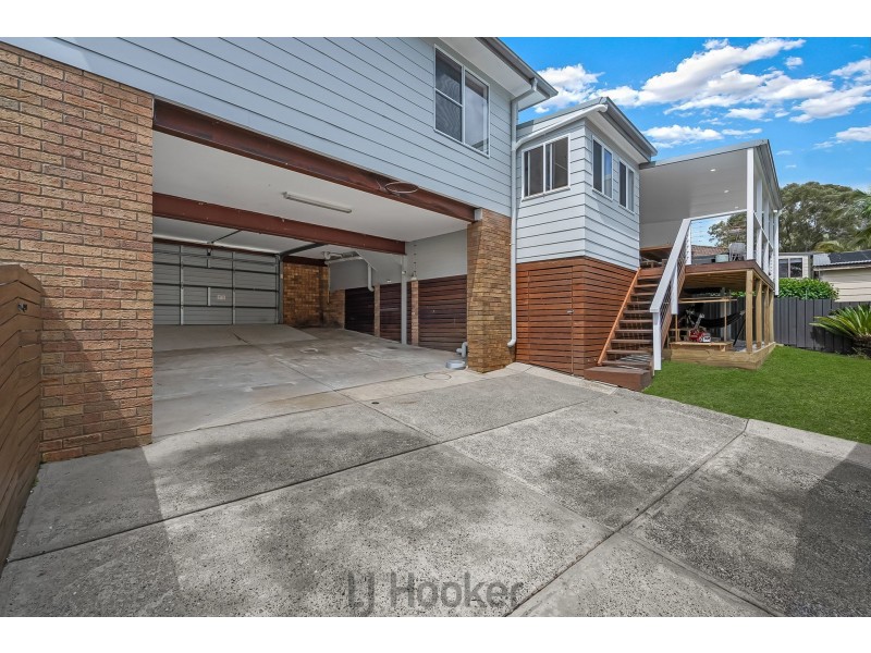 4 Fremantle Drive, Woodrising NSW 2284