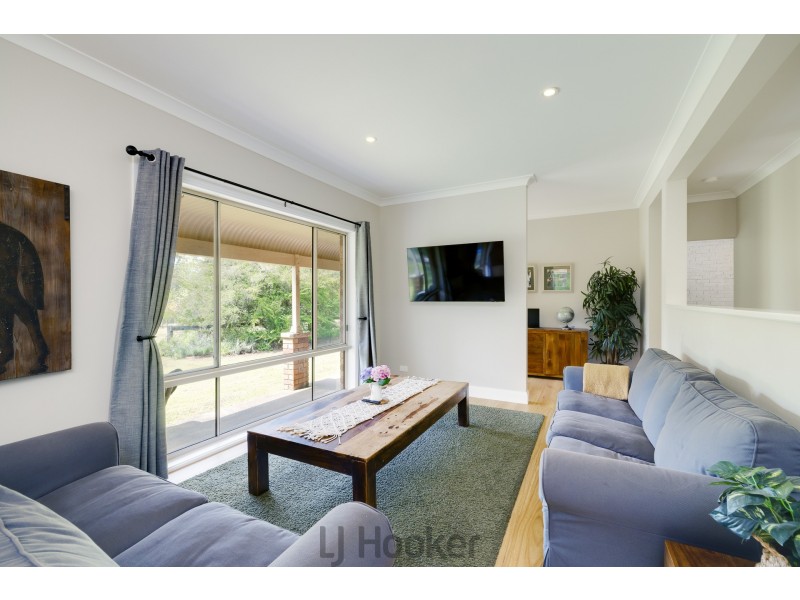 15 Mill Lane, Quorrobolong NSW 2325
