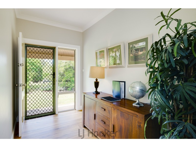 15 Mill Lane, Quorrobolong NSW 2325