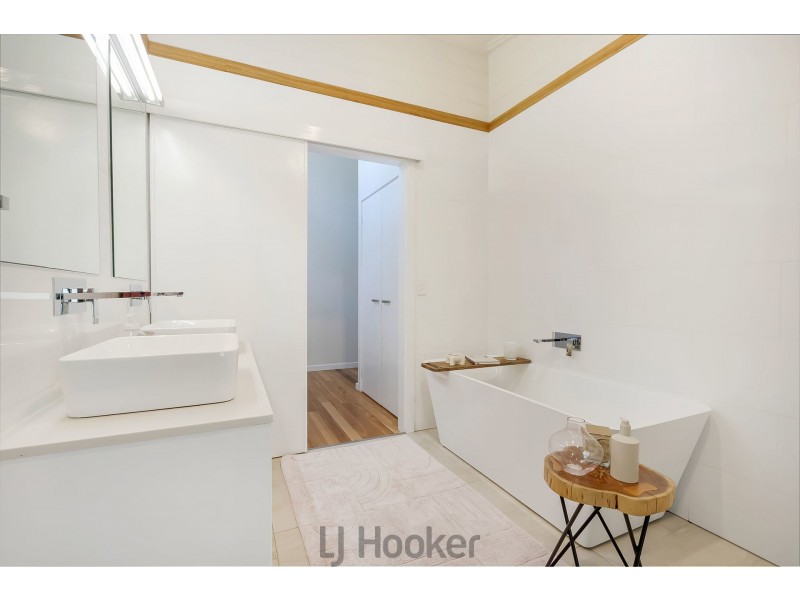 202 Excelsior Parade, Toronto NSW 2283