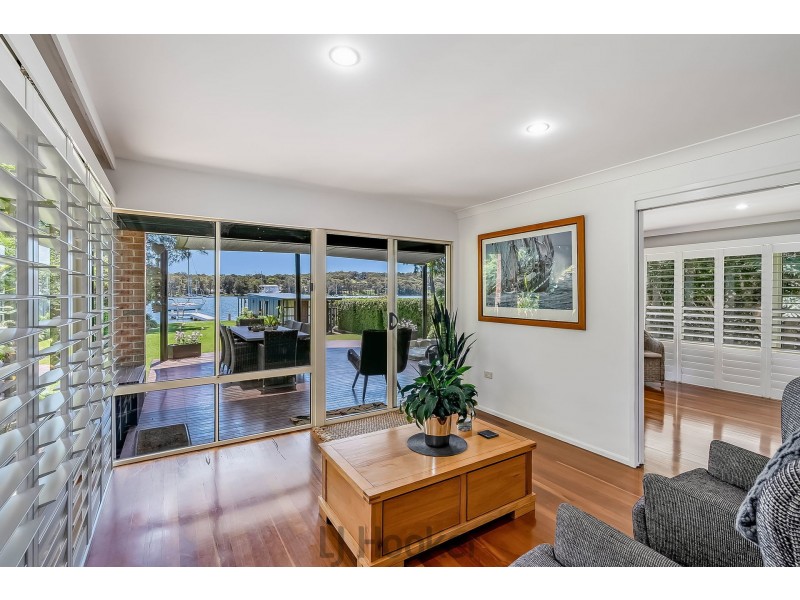 37 Dandaraga Road, Brightwaters NSW 2264