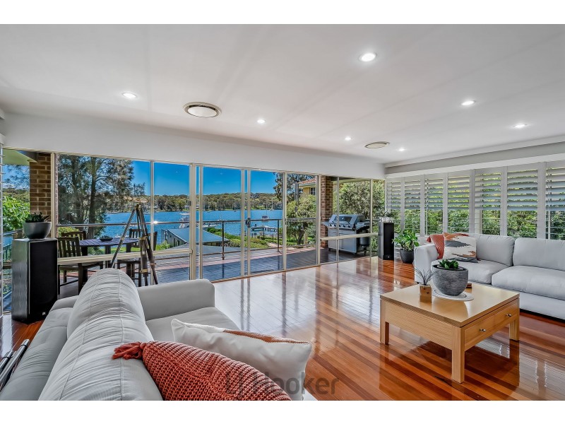 37 Dandaraga Road, Brightwaters NSW 2264