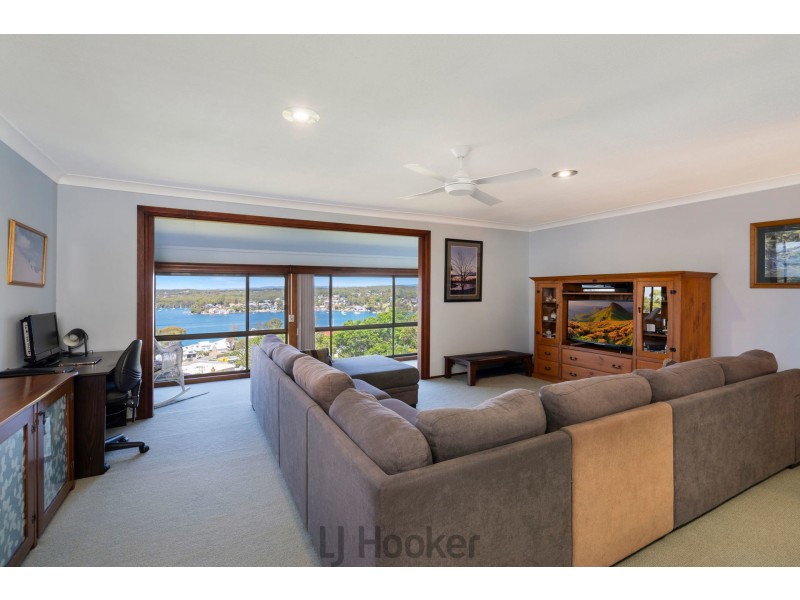 40 Sunlight Parade, Fishing Point NSW 2283