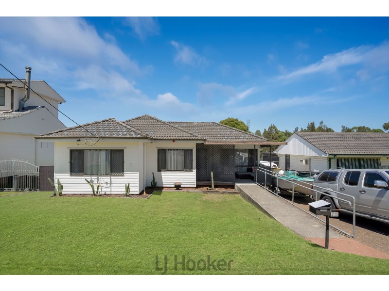 51 Turnbull Street, Fennell Bay NSW 2283