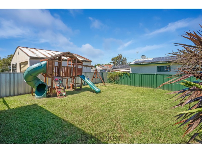 51 Turnbull Street, Fennell Bay NSW 2283