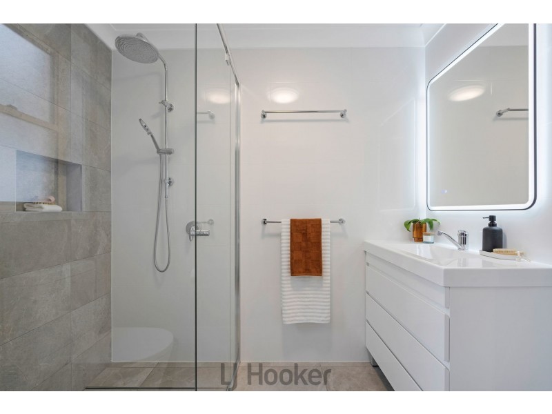 2a Wattle Street, Bolton Point NSW 2283