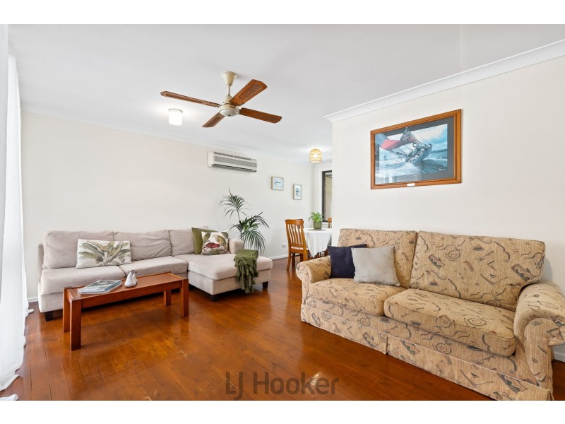 14 Carlisle Row, Fishing Point NSW 2283