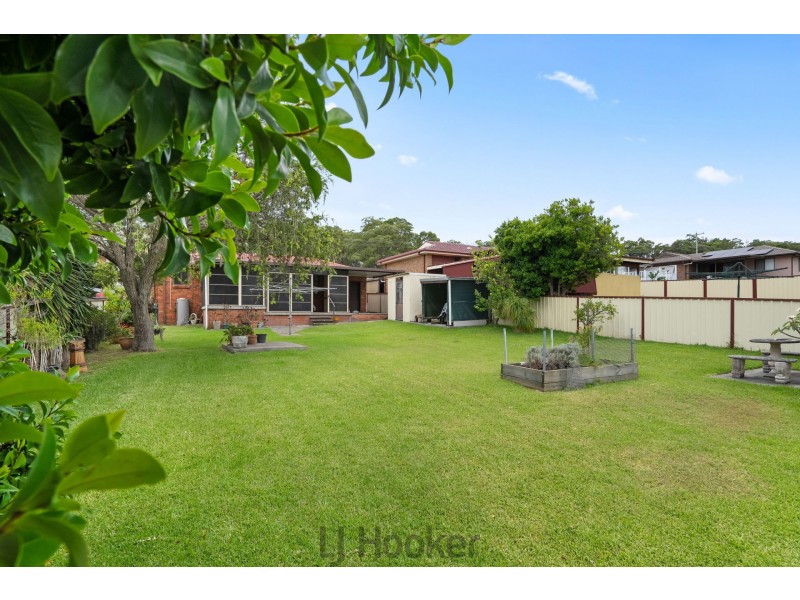 14 Carlisle Row, Fishing Point NSW 2283