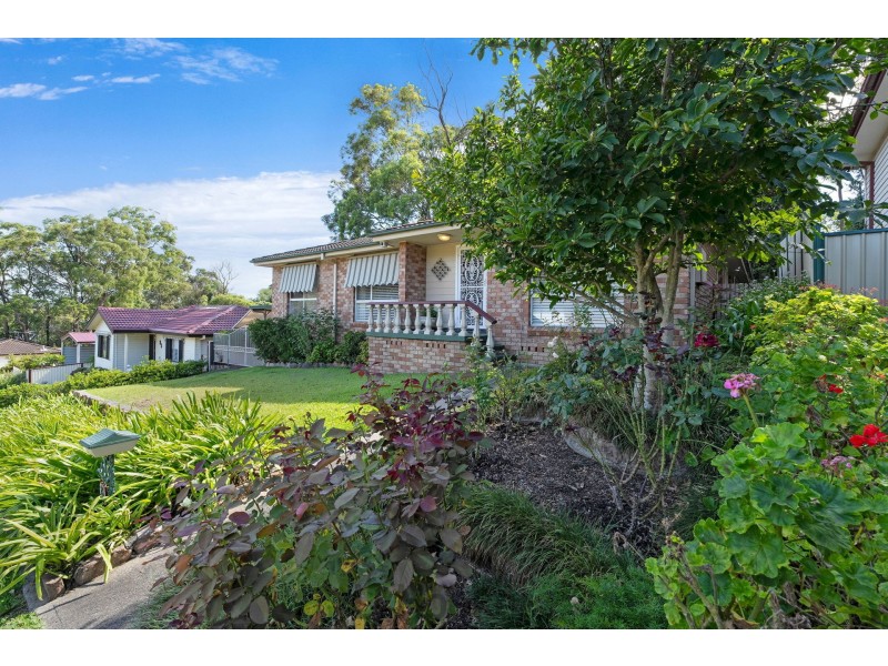 23 Fremantle Drive, Woodrising NSW 2284