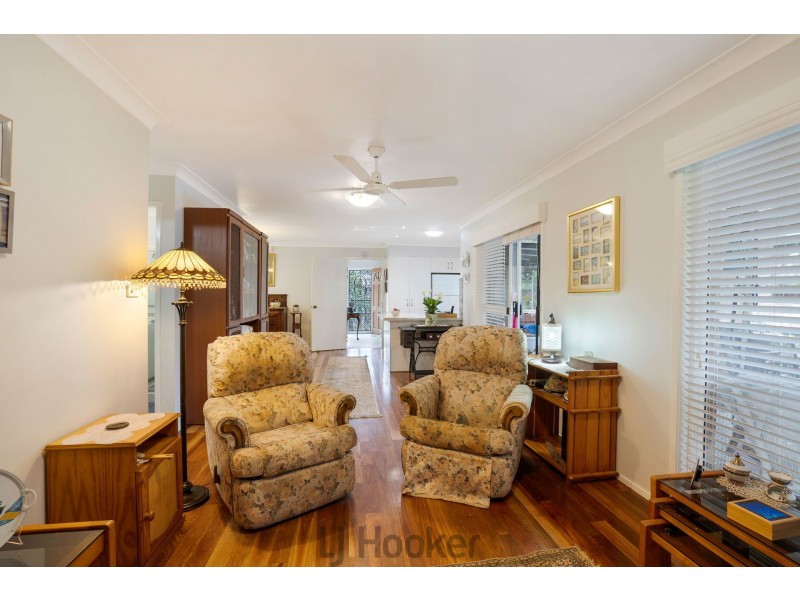 23 Fremantle Drive, Woodrising NSW 2284