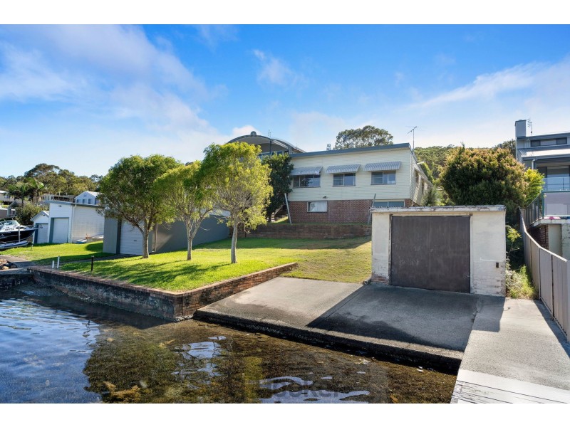113 Coal Point Road, Coal Point NSW 2283
